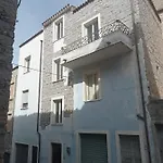 Mont'isoro Casa de hóspedes *