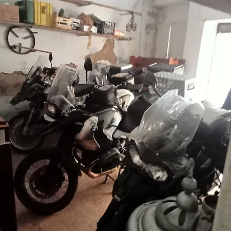 ゲストハウス Mont'isoro オルゴーゾロ